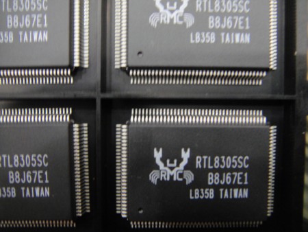 RTL8305SC  REALTEK  ETC2 - SINGLE-CHIP 5-PORT 10/100MBPS SWITCH CONTROLLER